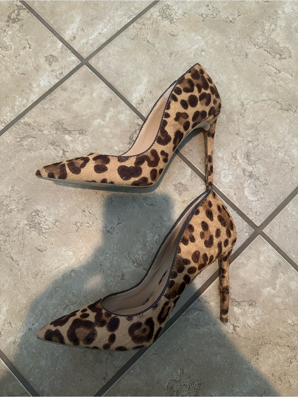 STEVE MADDEN LEOPARD POINTED TOE HEELS